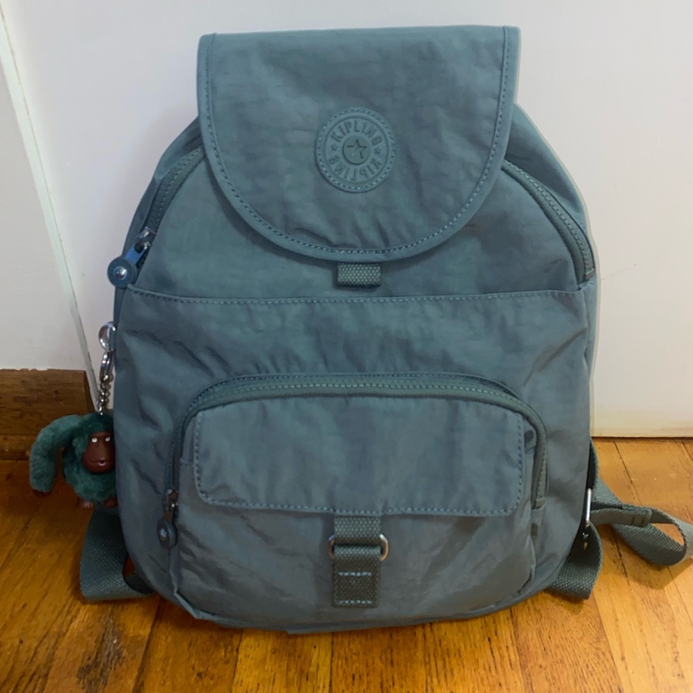 Kipling Queenie backpack in aloe green